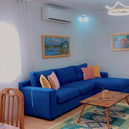 Chestnut Yard Villa Tirana Bagian luar foto