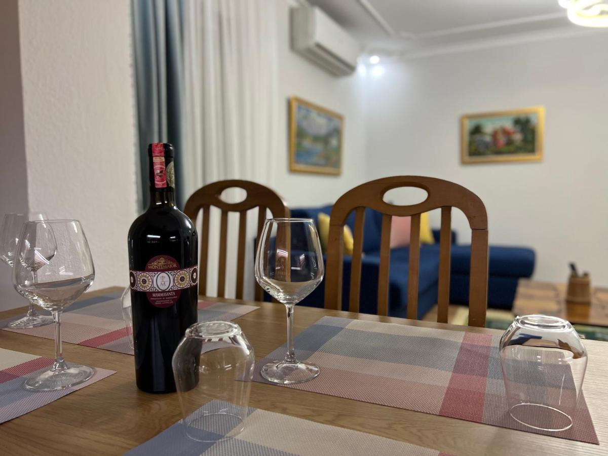 Chestnut Yard Villa Tirana Bagian luar foto