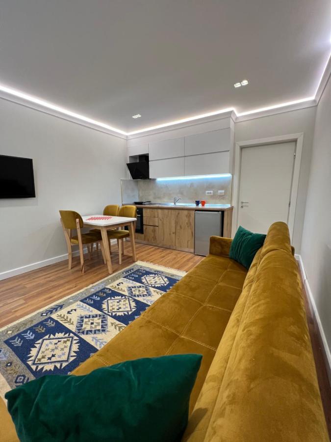 Chestnut Yard Villa Tirana Bagian luar foto