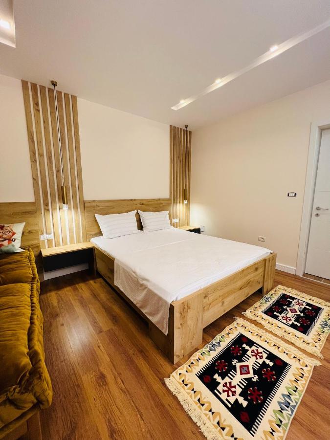 Chestnut Yard Villa Tirana Bagian luar foto